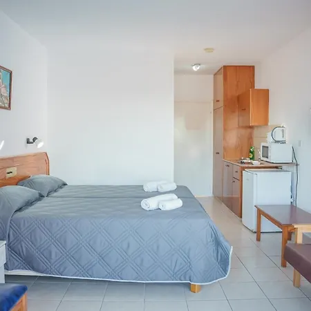 Konnos Bay Gardens Apart Otel 2*